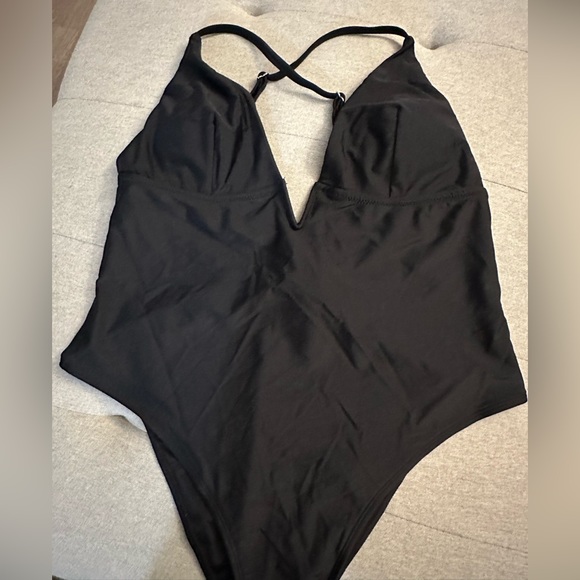 Deep V-Wire Cross Back Cheeky Black One Piece Swimsuit - Picture 6 of 6